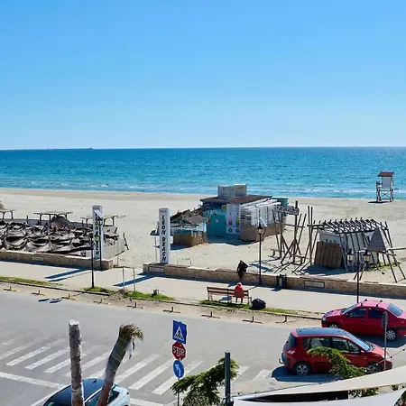 Apartment Front 14 Apartment- & Pools Mamaia